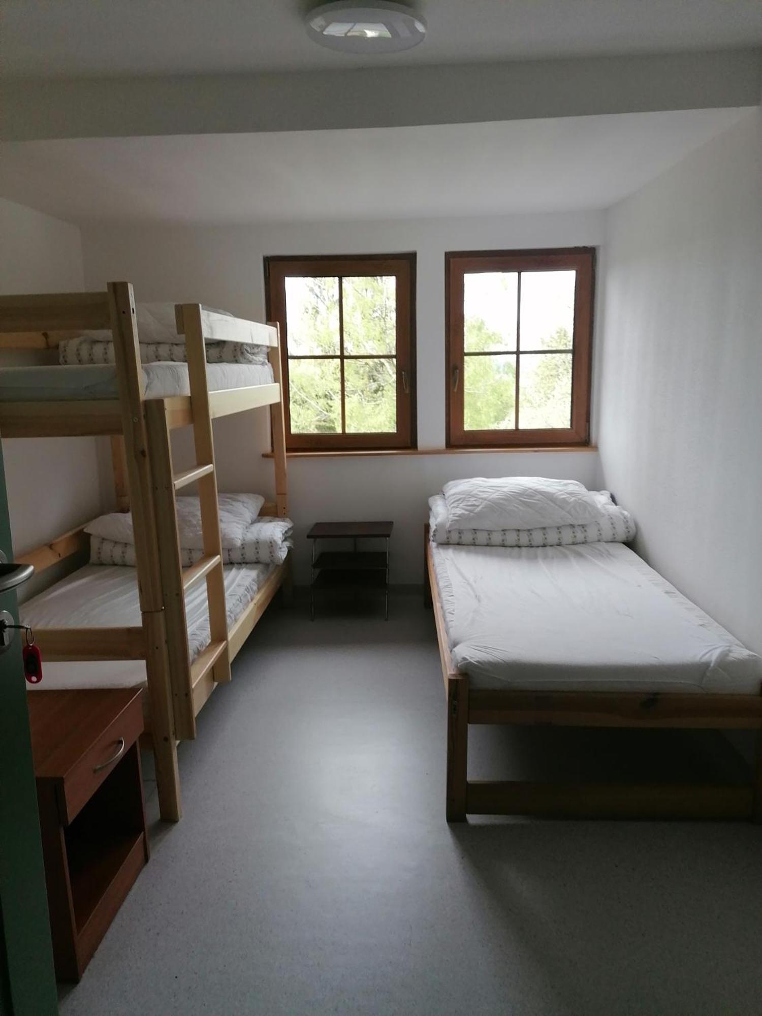 Schronisko Pttk Pod Muflonem Hostel ดุสนิกิ สดรอย ภายนอก รูปภาพ